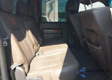 2016 Ford F250 Lariat z USA, uszkodzony, nr VIN 1FT7W2BT0GEB40188